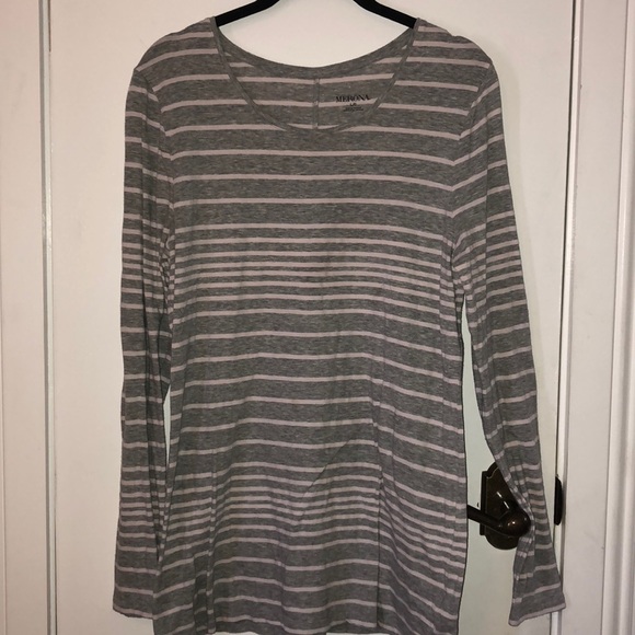 Merona Tops - Merona size Lg pink/grey tee shirt